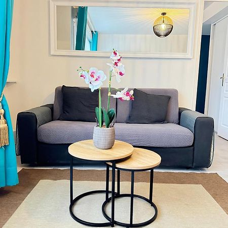 Appartement Magnolia 40M2, Parking Et Wifi Gratuit Montevrain Luaran gambar