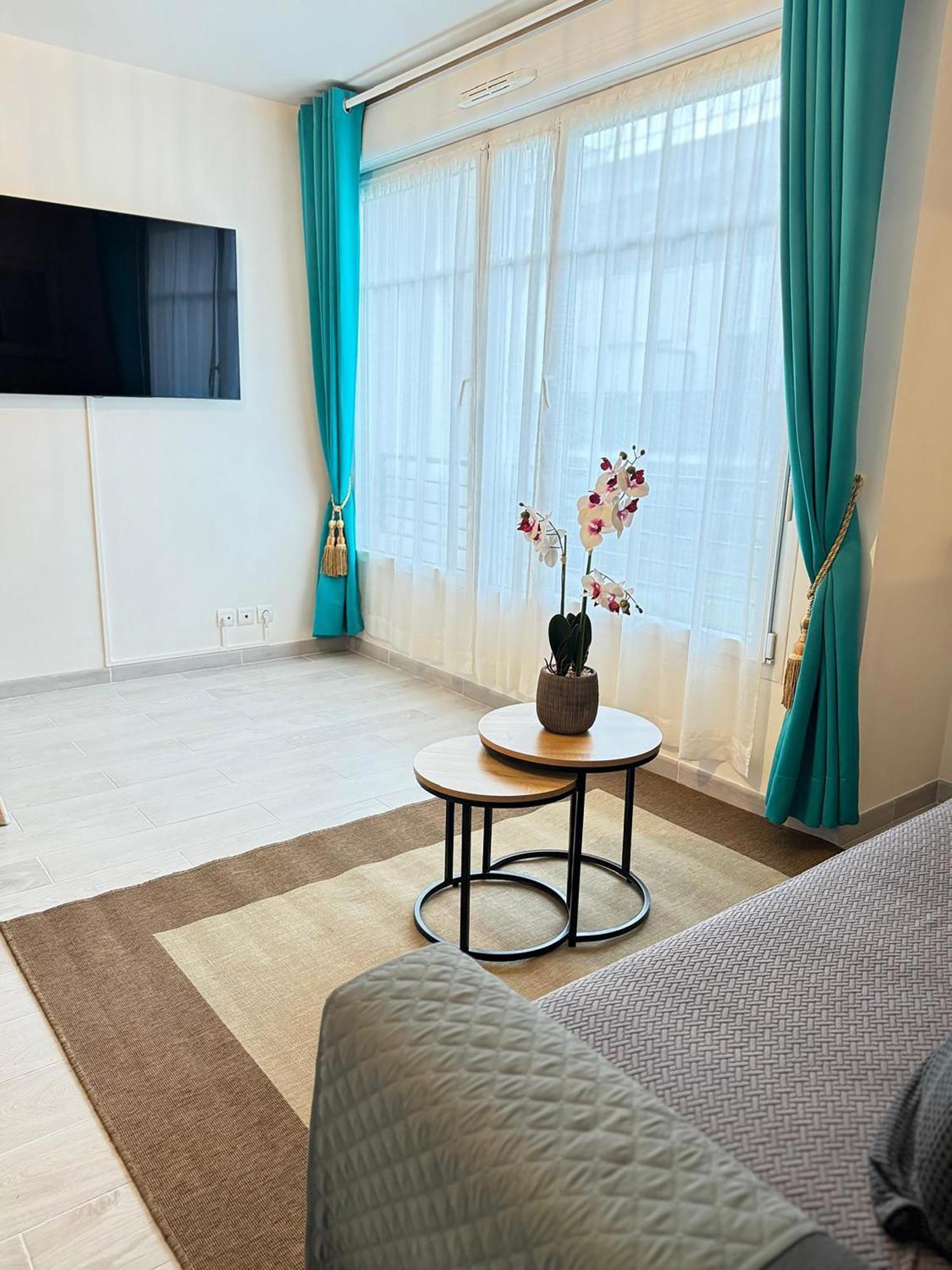 Appartement Magnolia 40M2, Parking Et Wifi Gratuit Montevrain Luaran gambar